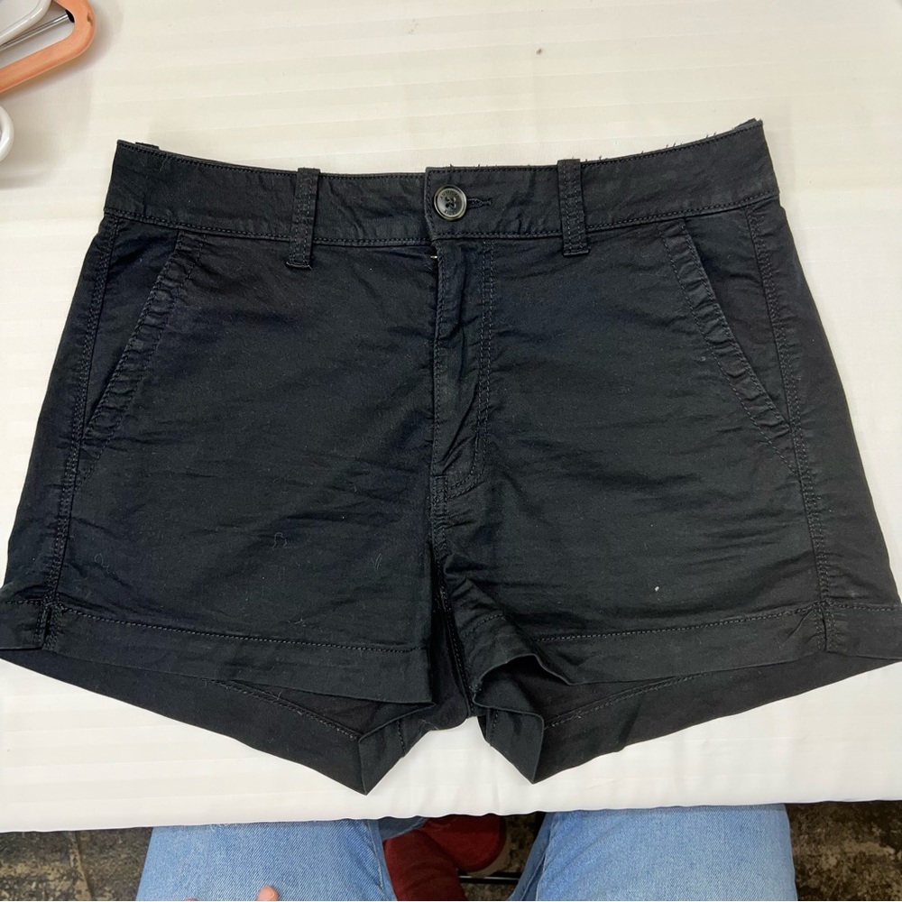 American Eagle high-rise shortie super stretch shirt size 6
